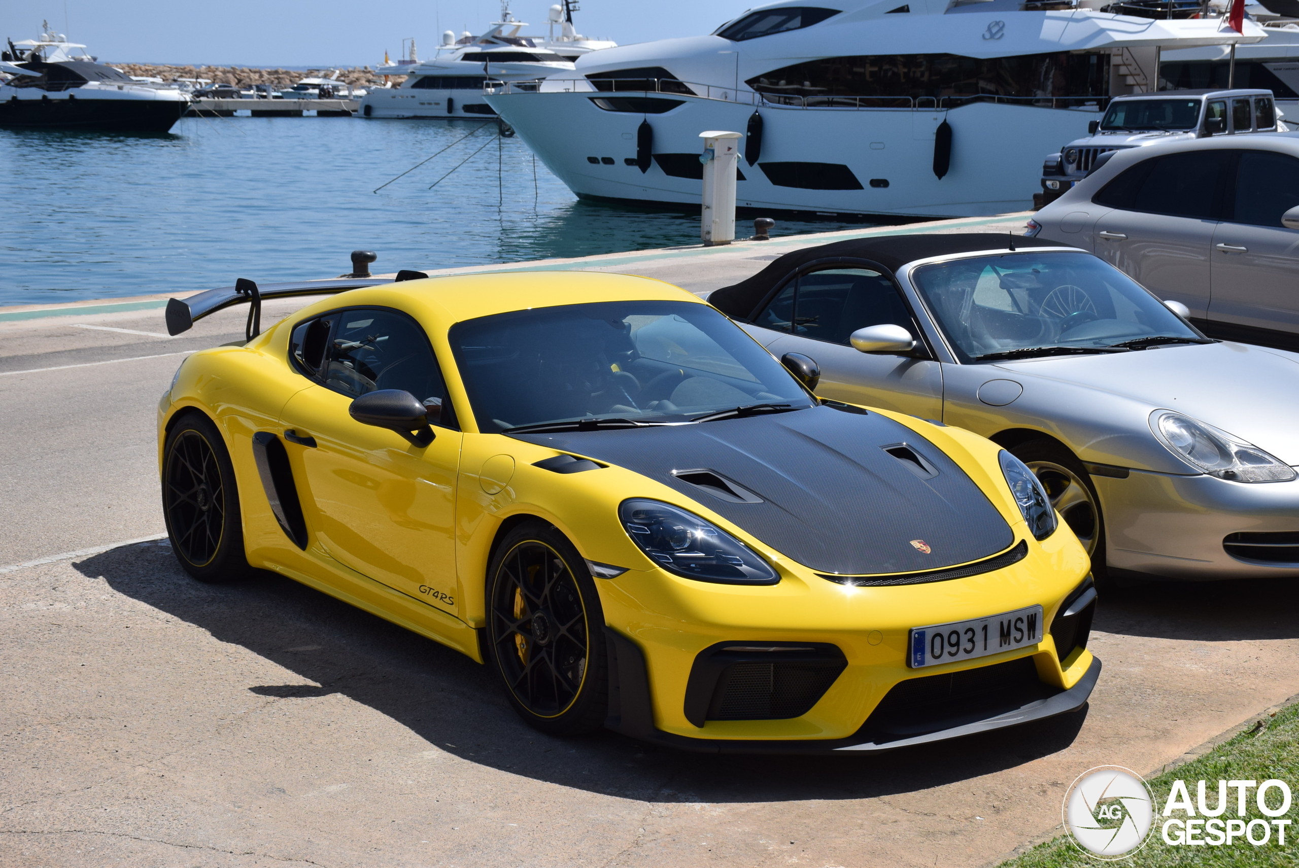 Porsche 718 Cayman GT4 RS Weissach Package