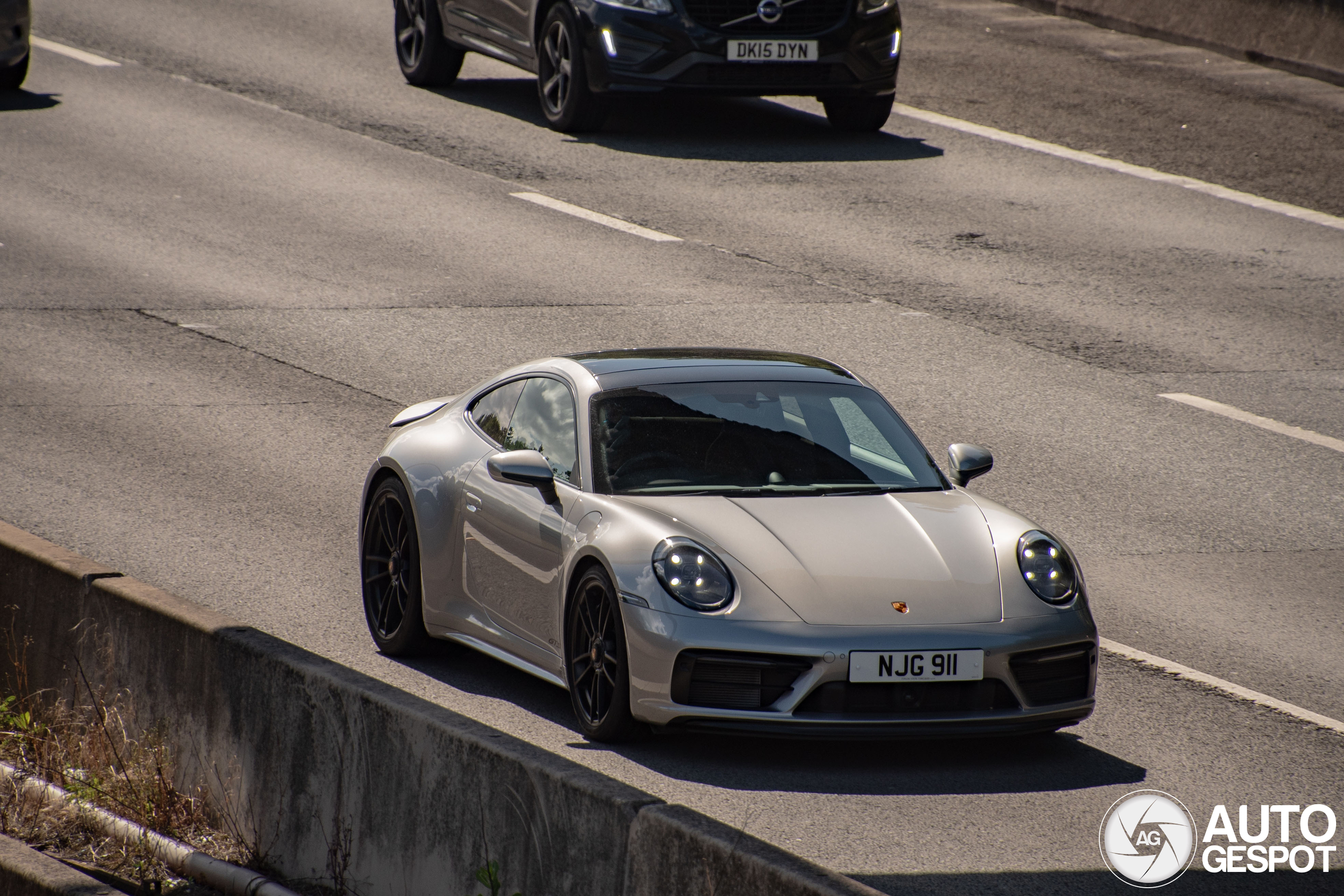 Porsche 992 Carrera 4 GTS