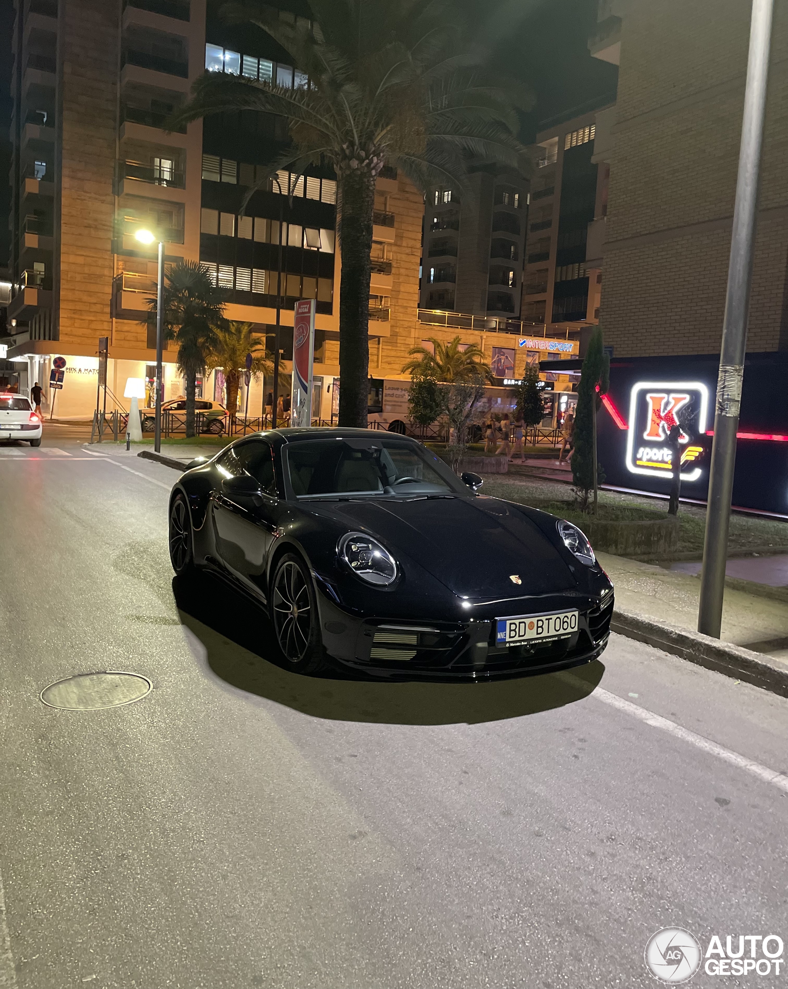 Porsche 992 Carrera 4S