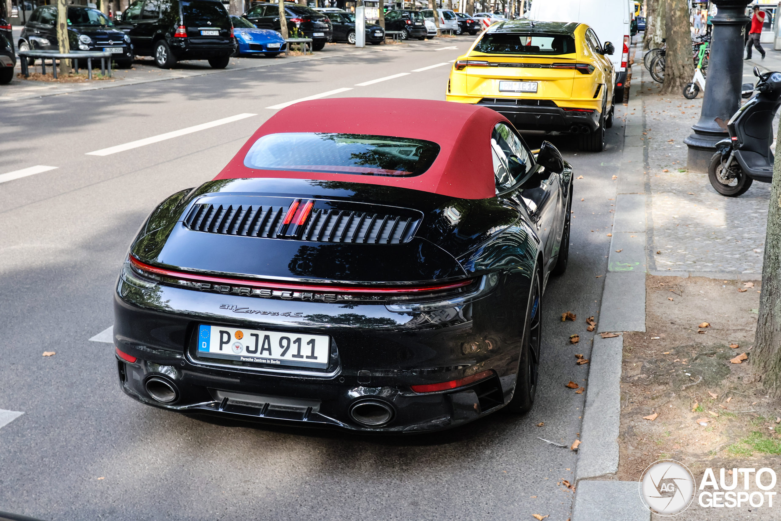 Porsche 992 Carrera 4S Cabriolet