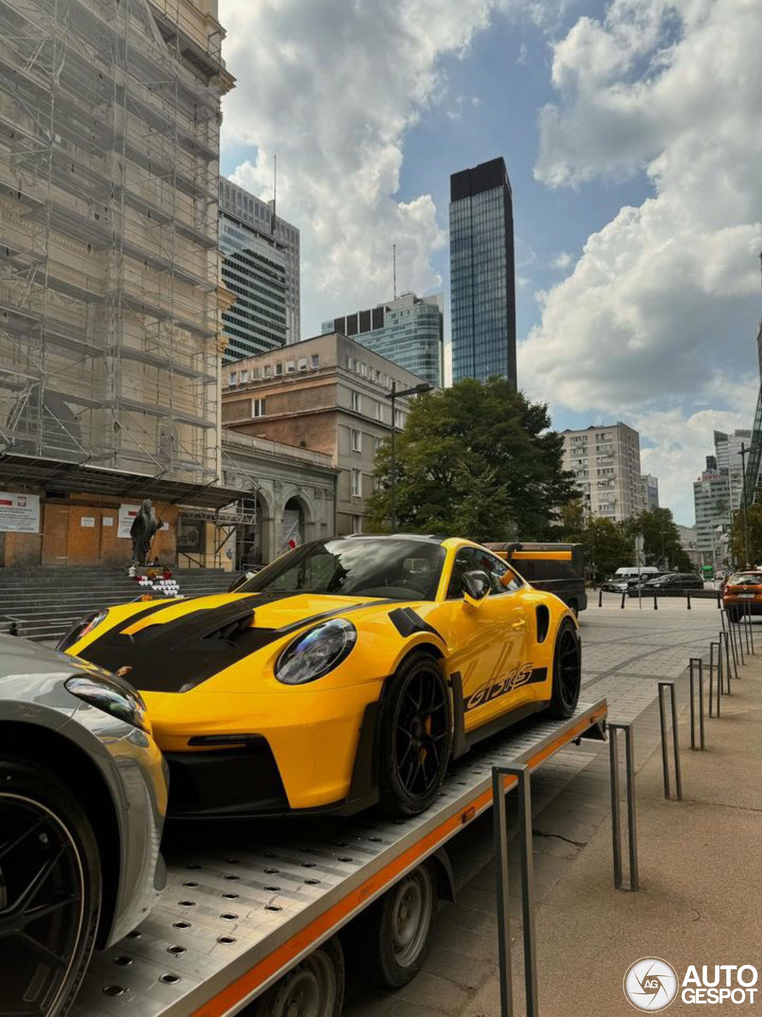 Porsche 992 GT3 RS Weissach Package