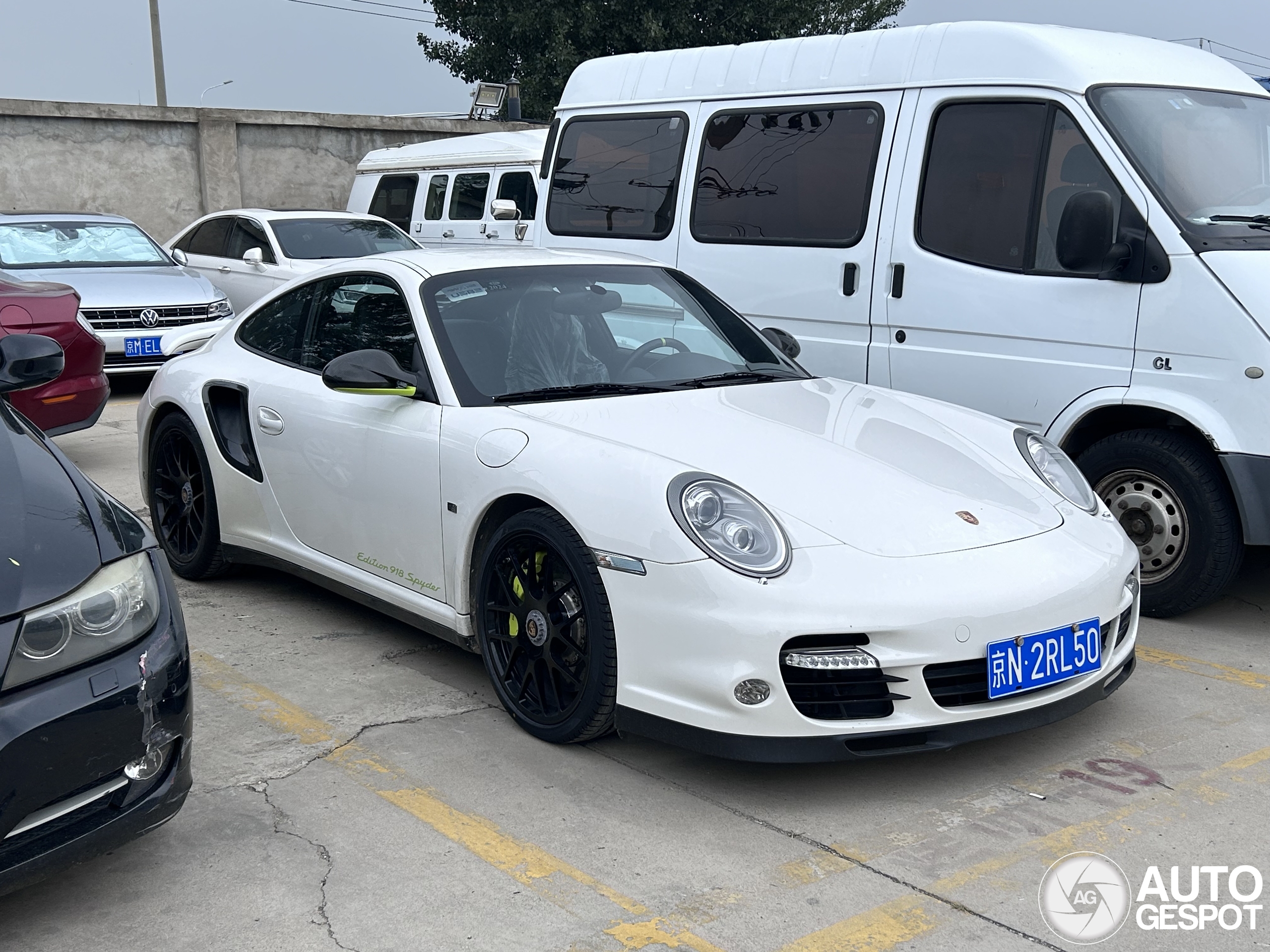 Porsche 997 Turbo S 918 Spyder Edition