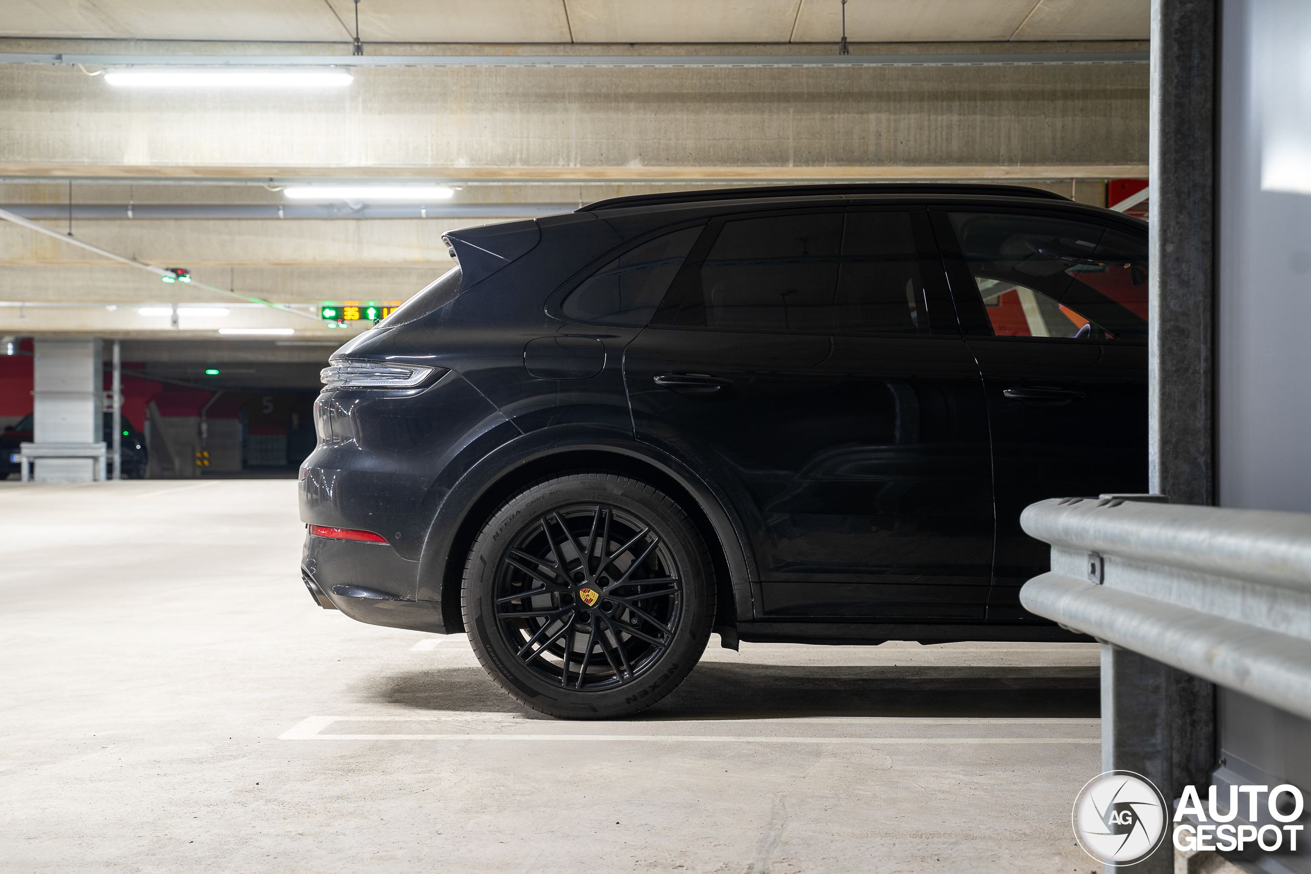 Porsche 9YA Cayenne Turbo E-Hybrid