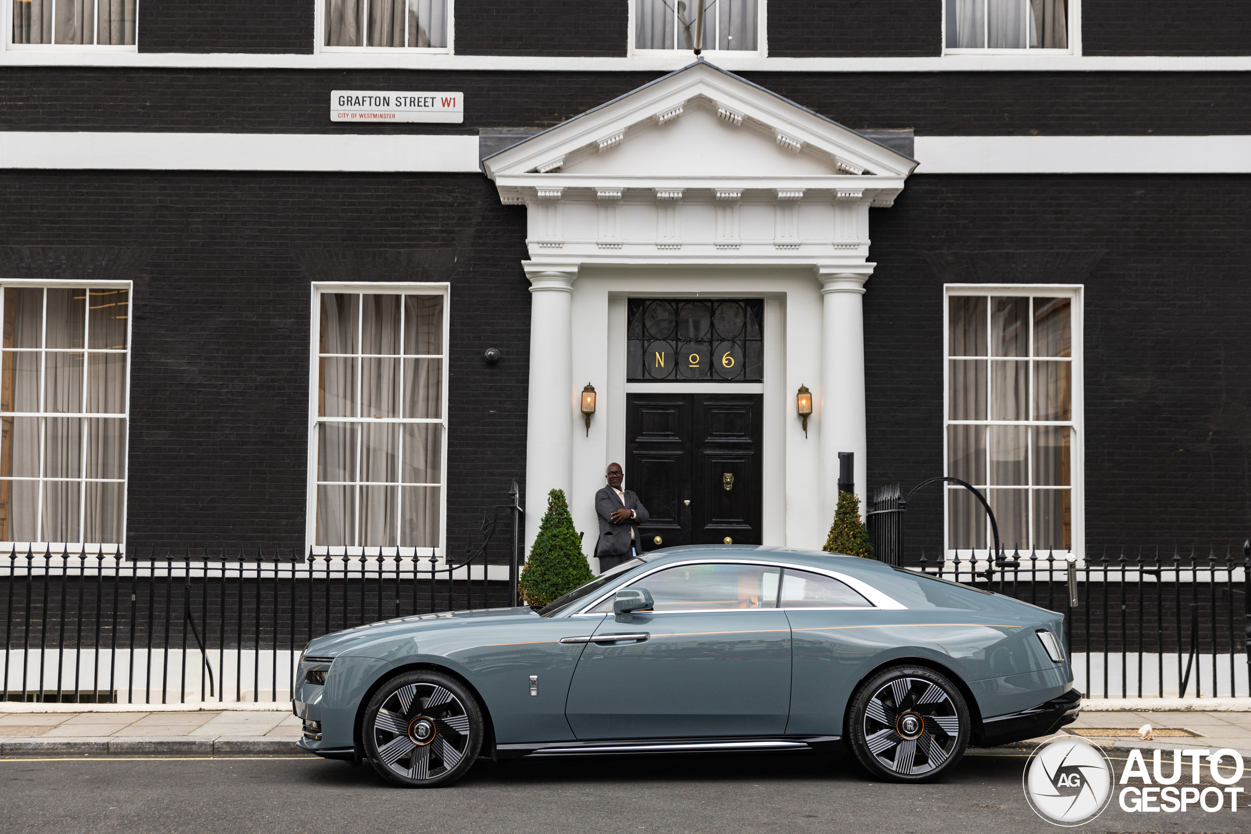 Rolls-Royce Spectre