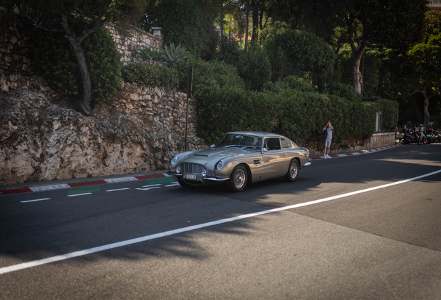 Aston Martin DB6 Vantage MKI