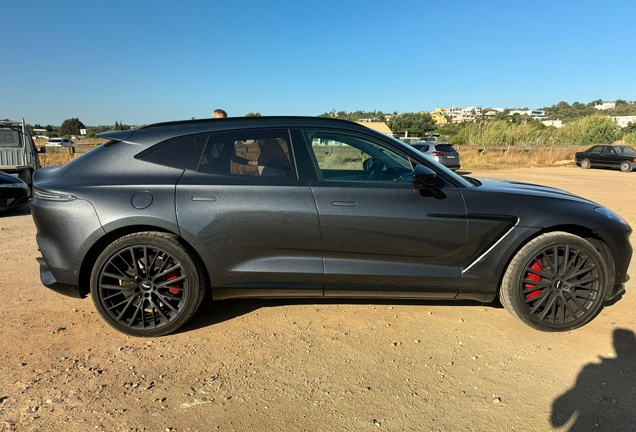 Aston Martin DBX