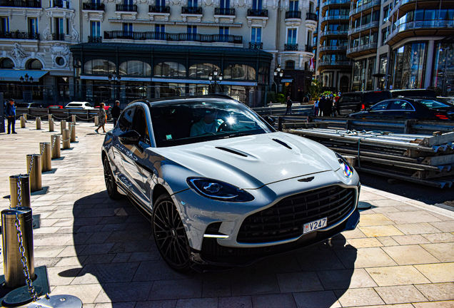 Aston Martin DBX707