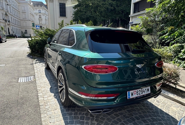 Bentley Bentayga Hybrid 2021