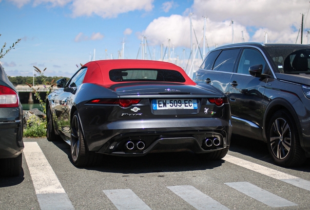 Jaguar F-TYPE R Convertible 2017