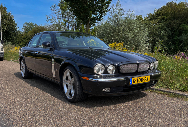 Jaguar XJR Portfolio