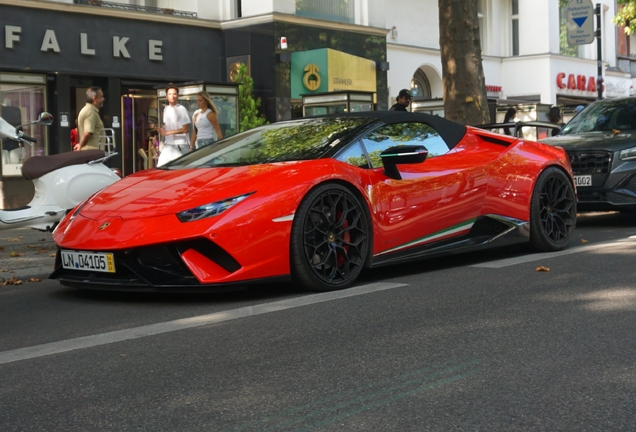 Lamborghini Huracán LP640-4 Performante Spyder