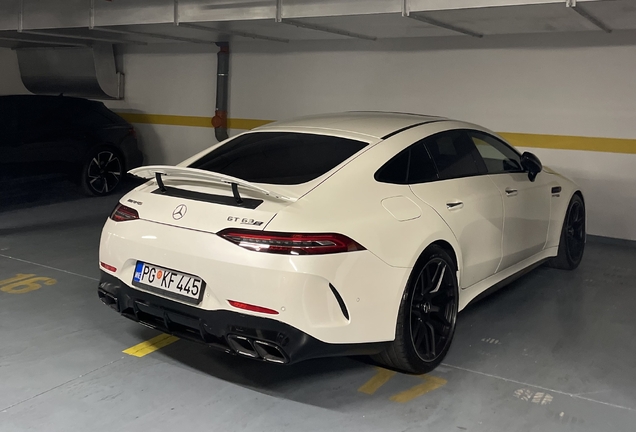 Mercedes-AMG GT 63 S X290