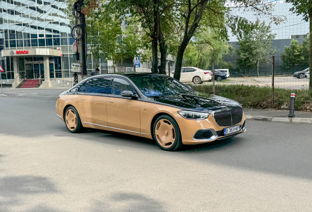 Mercedes-Maybach S 680 X223 Virgil Abloh Edition