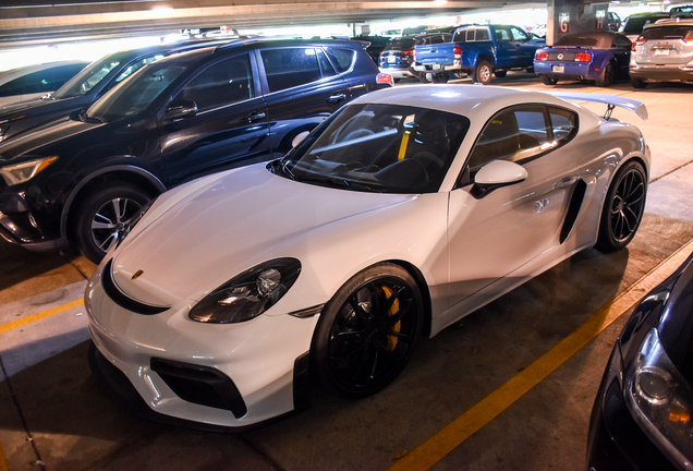 Porsche 718 Cayman GT4