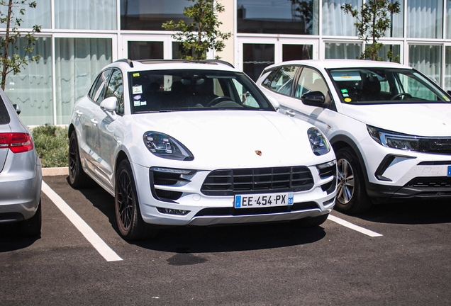 Porsche 95B Macan GTS