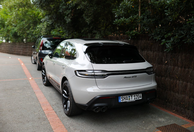 Porsche 95B Macan GTS MkIII