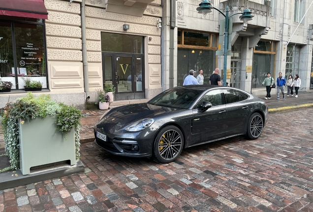 Porsche 971 Panamera Turbo S E-Hybrid