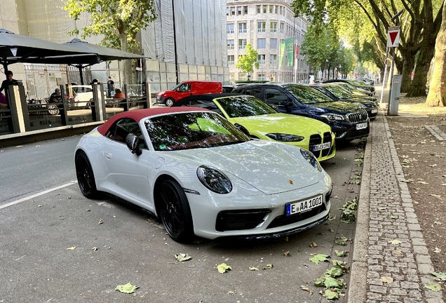 Porsche 992 Carrera 4 GTS Cabriolet