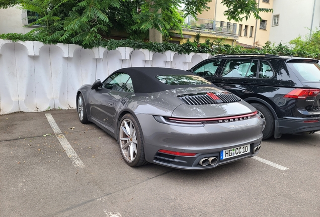 Porsche 992 Carrera 4S Cabriolet