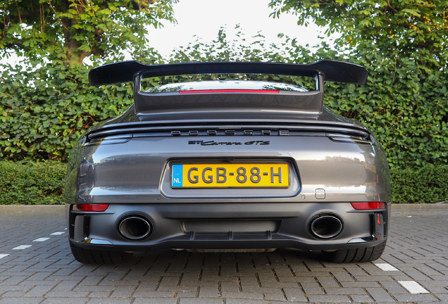 Porsche 992 Carrera GTS