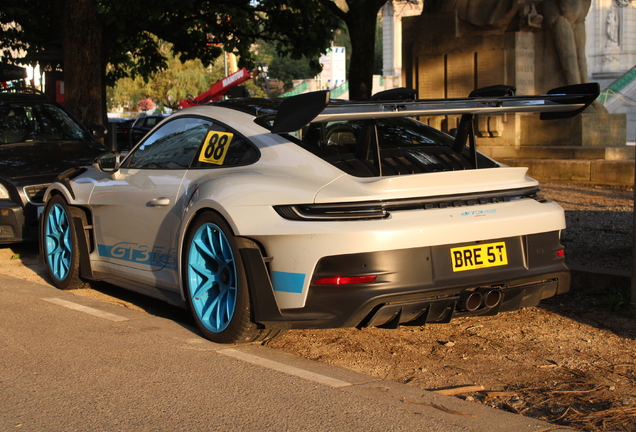 Porsche 992 GT3 RS Weissach Package