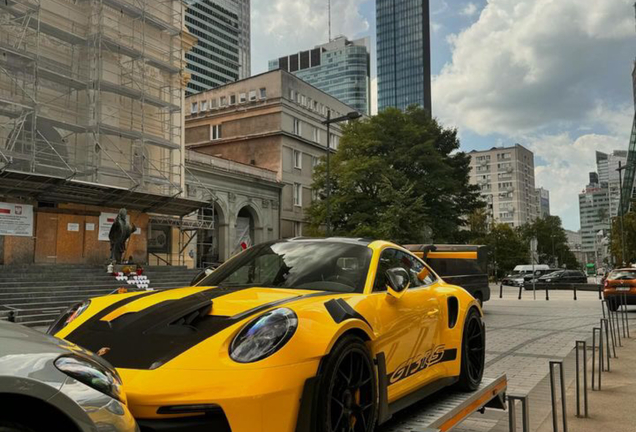 Porsche 992 GT3 RS Weissach Package