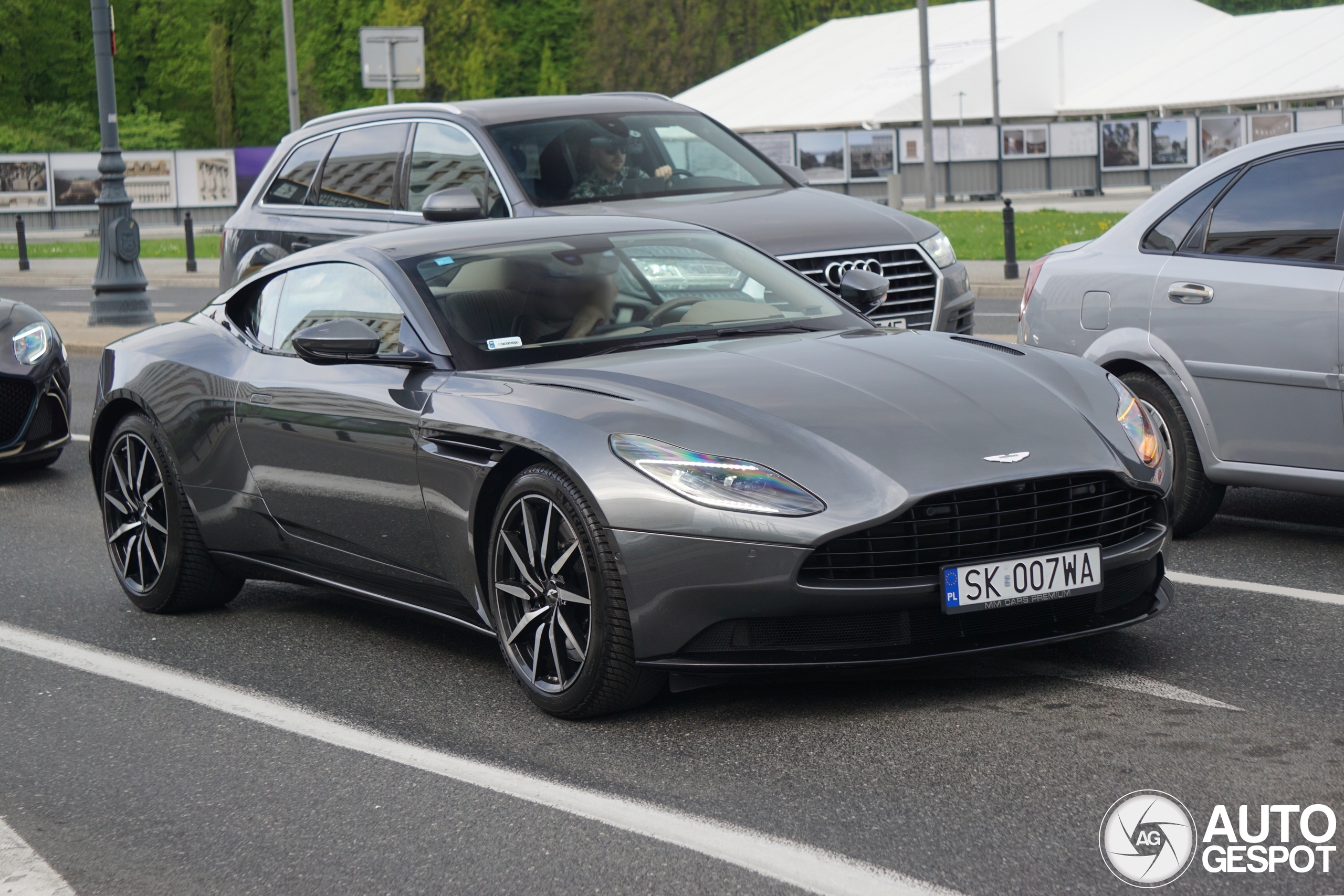 Aston Martin DB11 V8