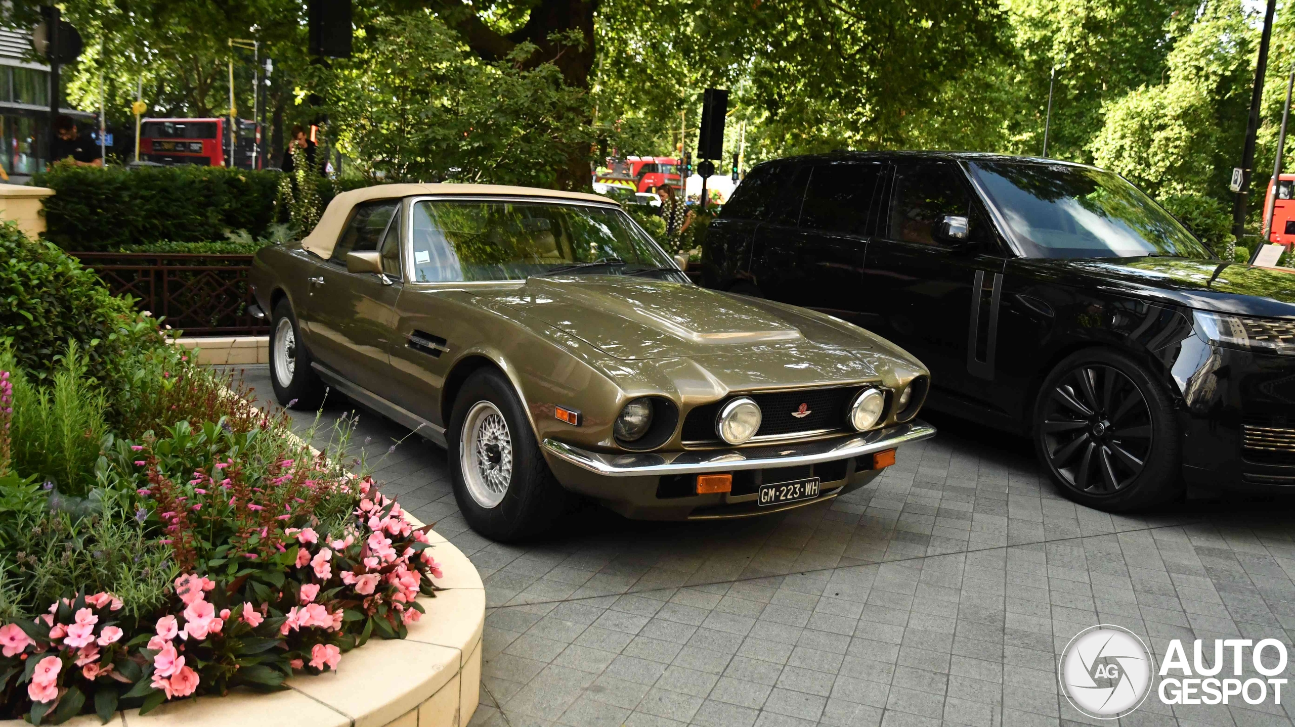 Aston Martin V8 Volante Series 1 (1978-1986)