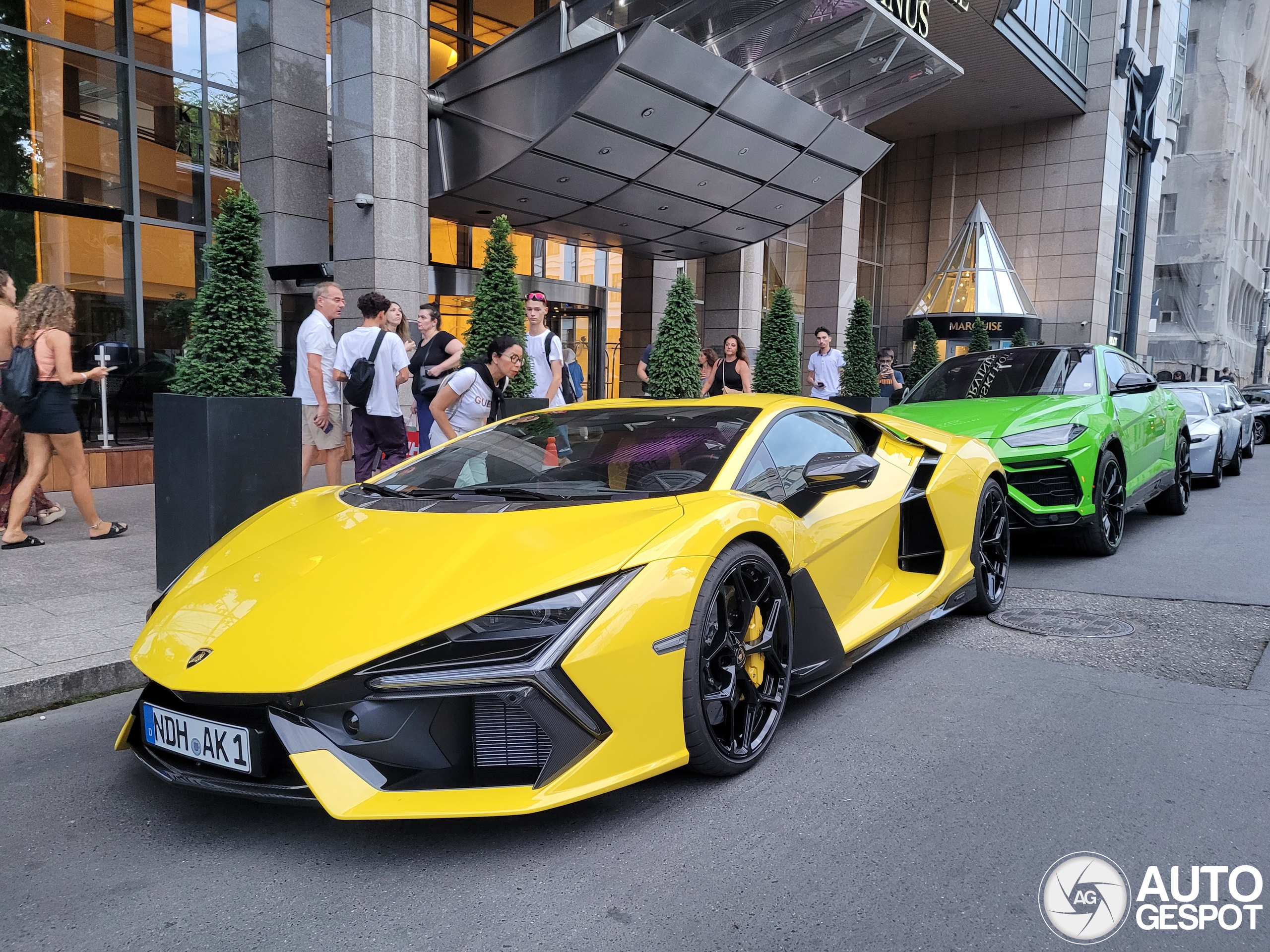 Lamborghini Revuelto