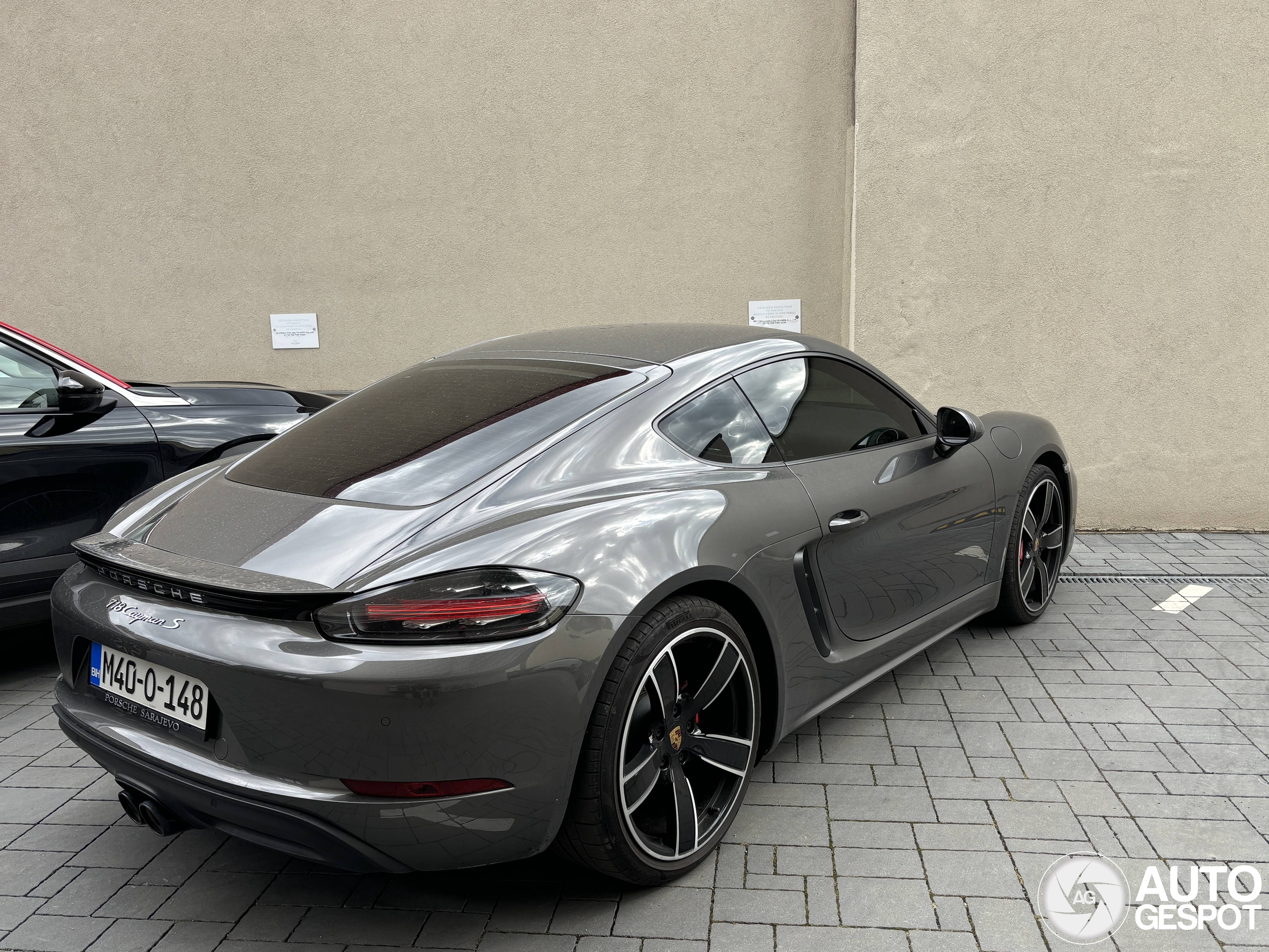 Porsche 718 Cayman S