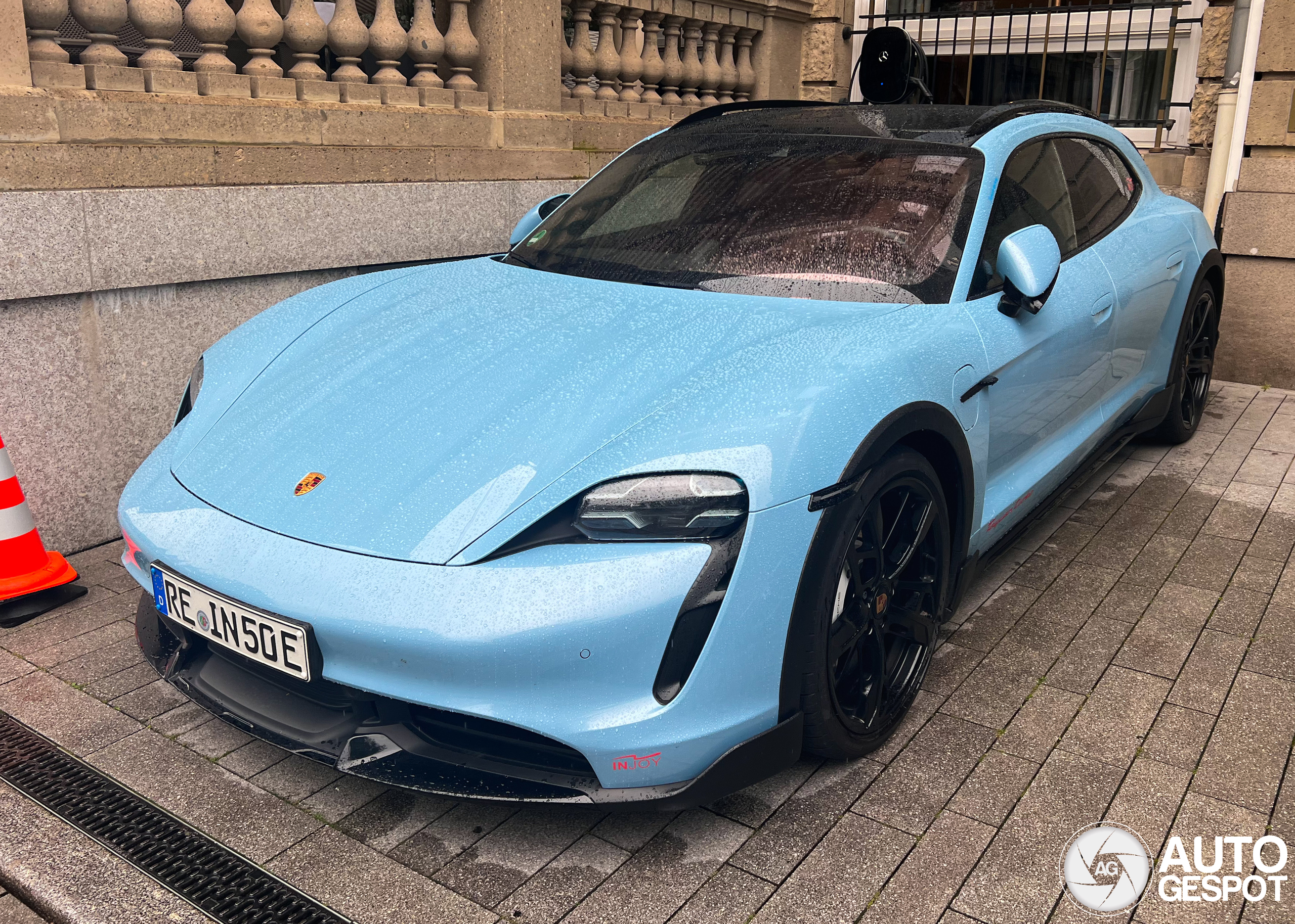 Porsche Taycan Turbo Cross Turismo