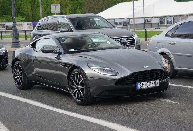 Aston Martin DB11 V8