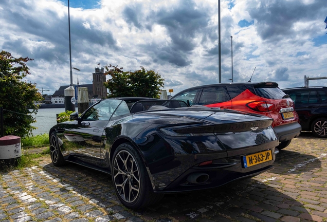 Aston Martin DB11 V8 Volante