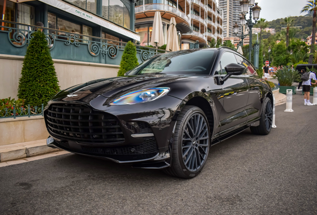 Aston Martin DBX707