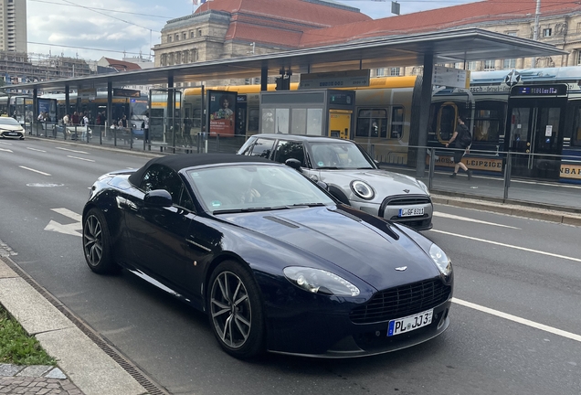 Aston Martin V8 Vantage Roadster 2012