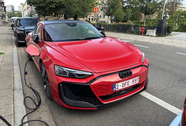 Audi RS E-Tron GT 2025