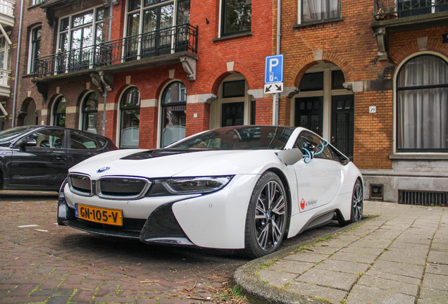 BMW i8