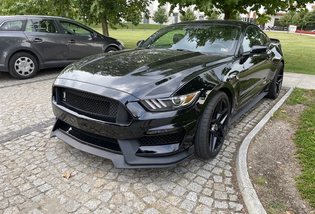 Ford Mustang GT 2015