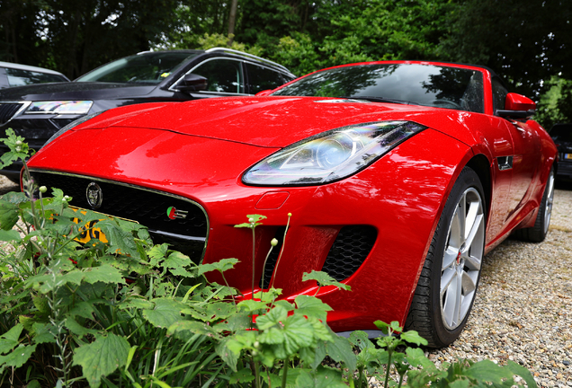 Jaguar F-TYPE S Convertible