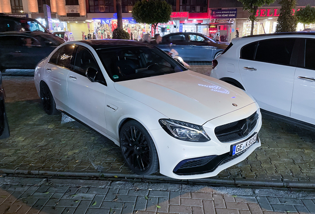 Mercedes-AMG C 63 S W205