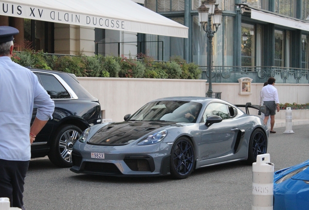 Porsche 718 Cayman GT4 RS Weissach Package