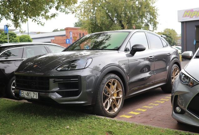 Porsche Cayenne Coupé Turbo E-Hybrid