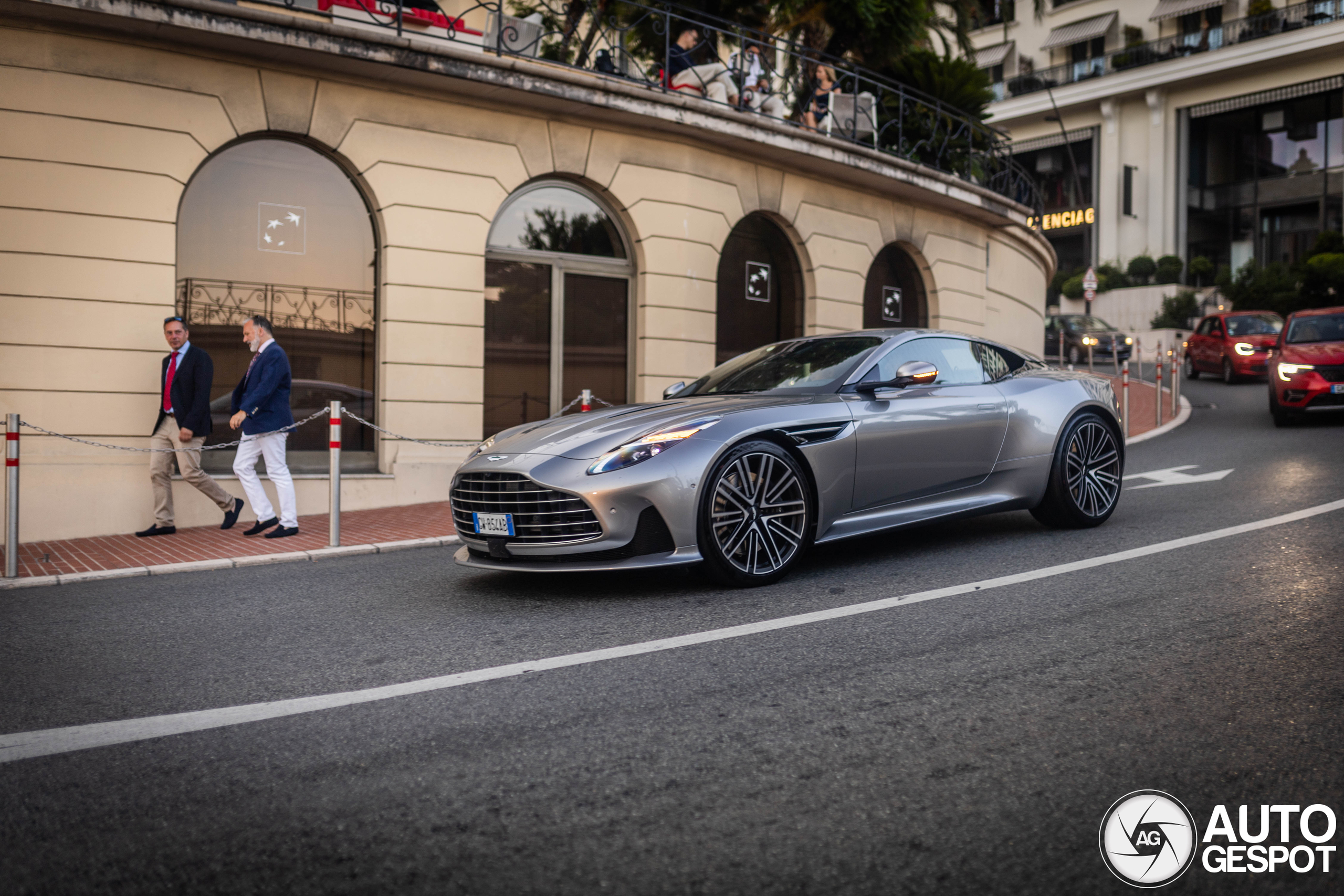 Aston Martin DB12