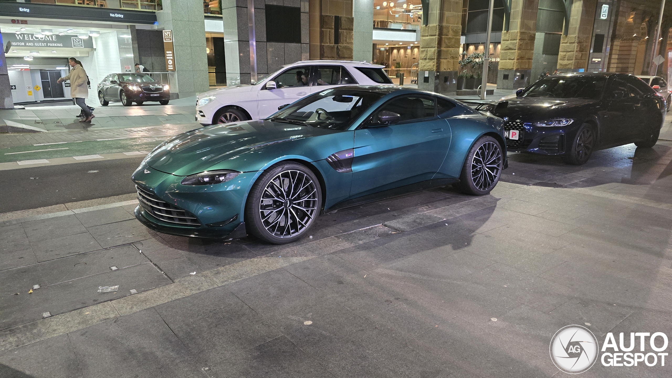 Aston Martin V8 Vantage Formula 1 Edition