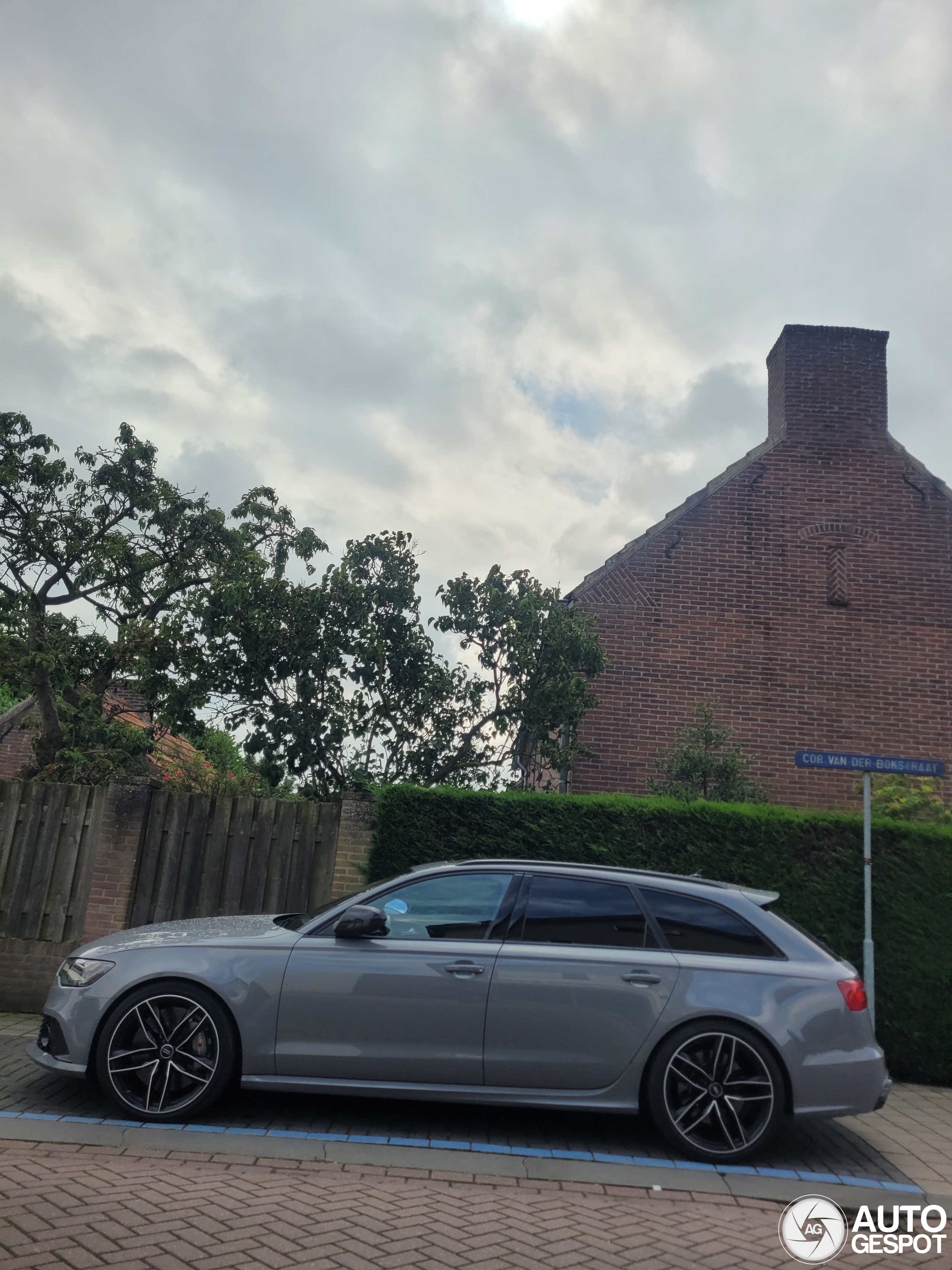 Audi RS6 Avant C7