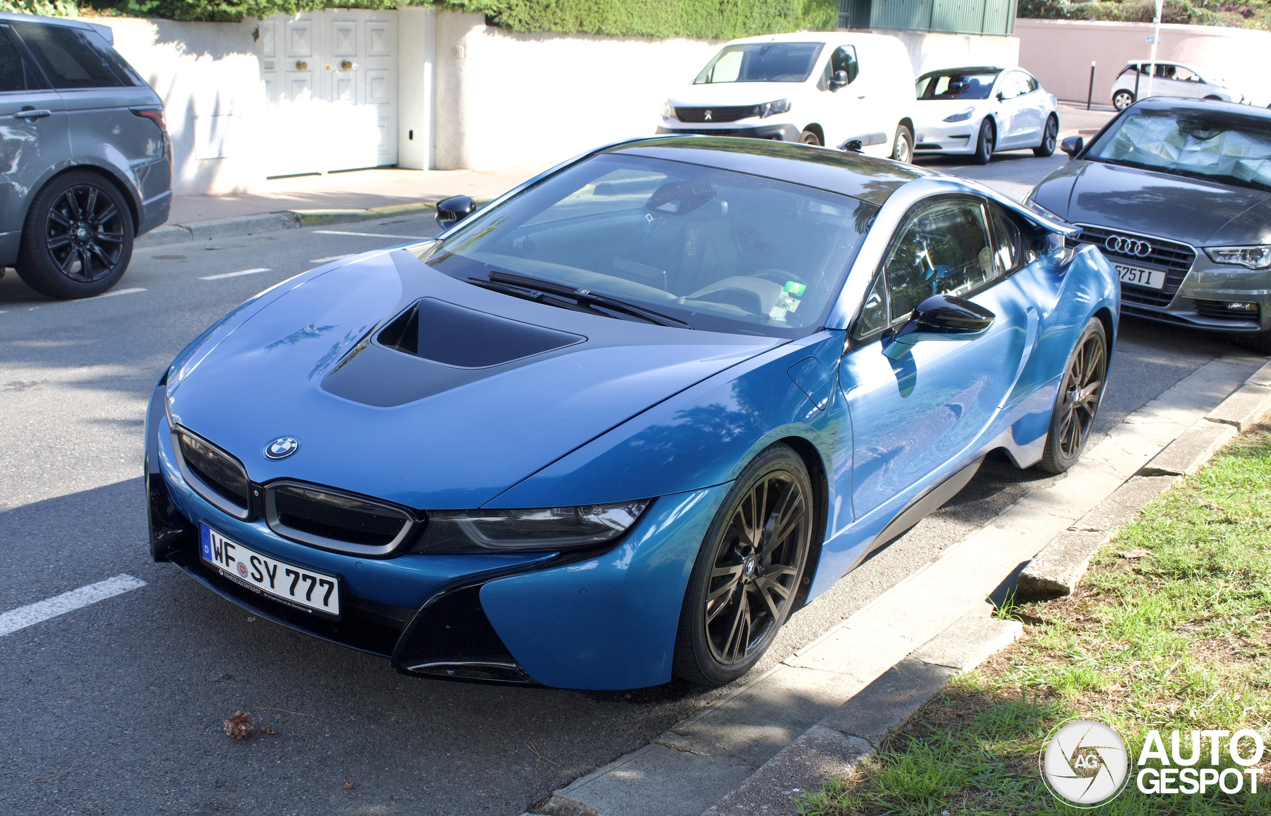 BMW i8