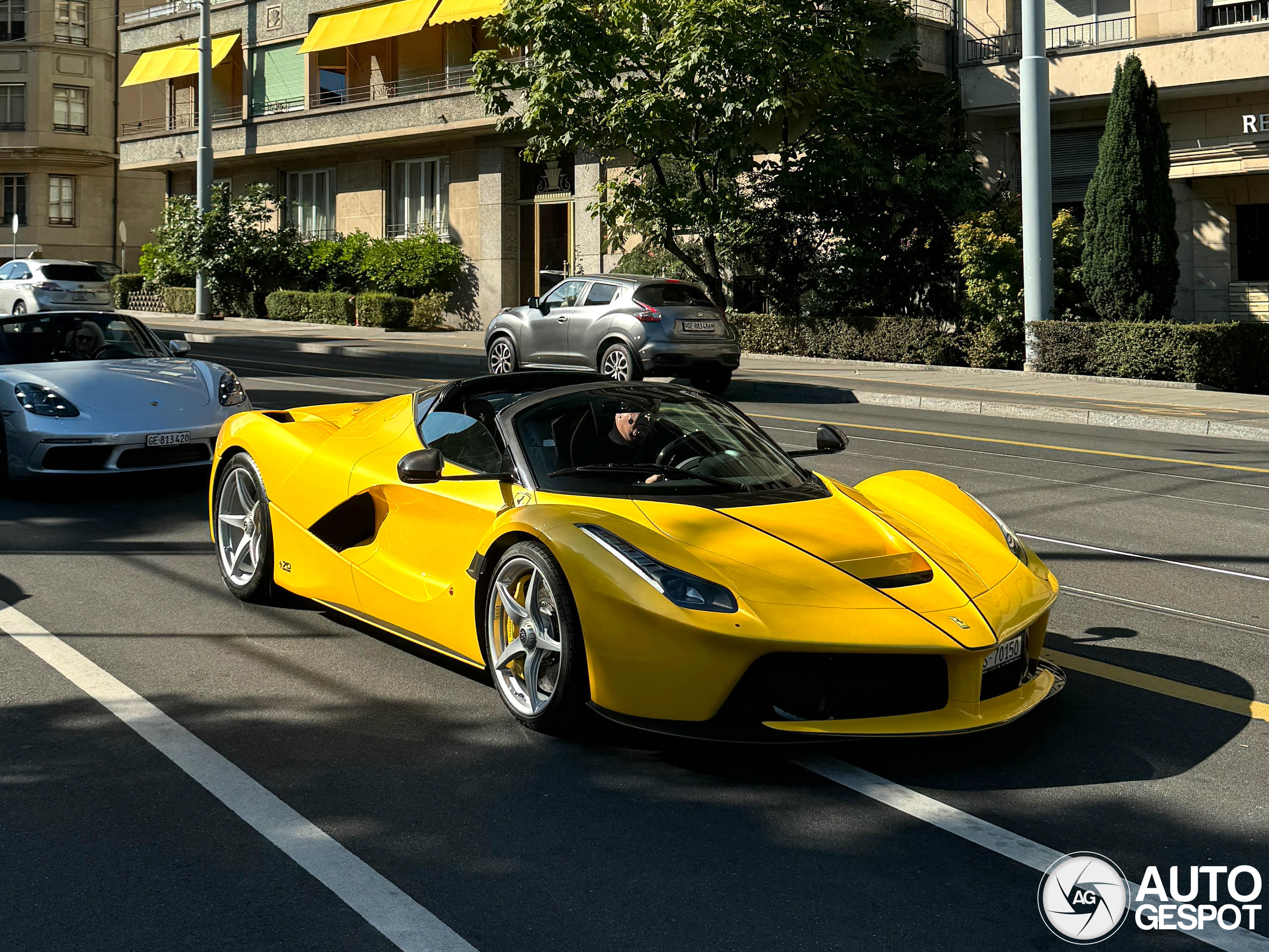 Ferrari LaFerrari Aperta