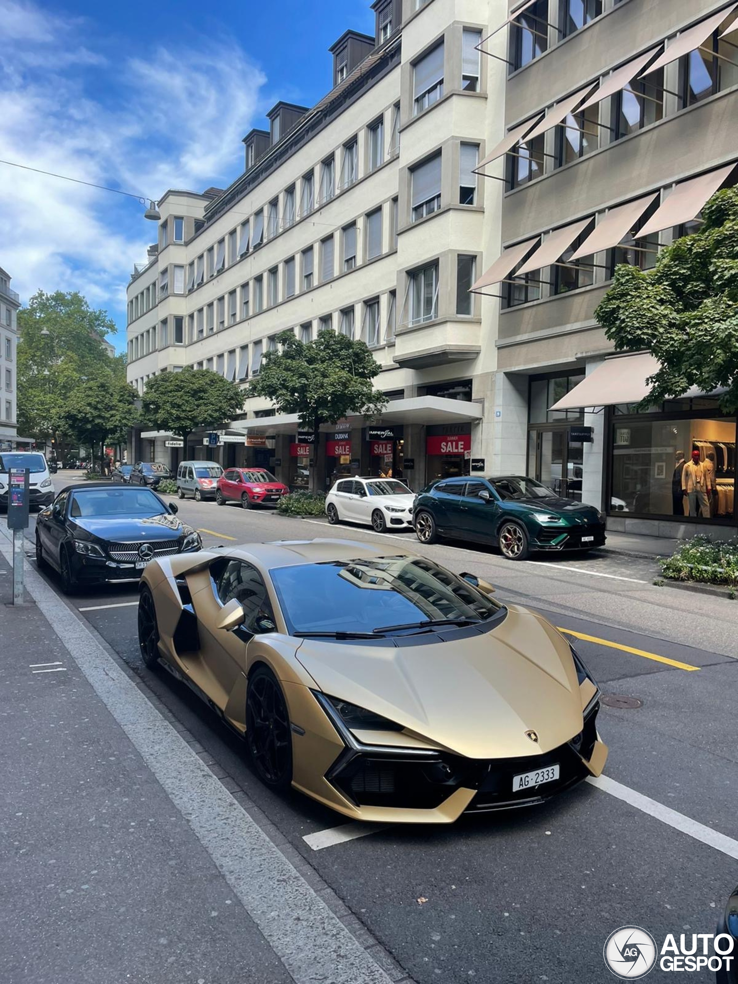 Lamborghini Revuelto