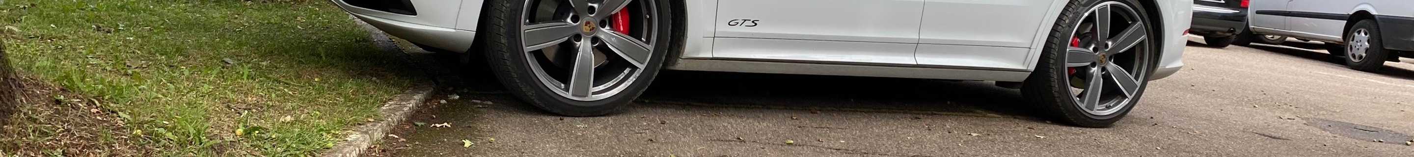 Porsche 9YA Cayenne GTS