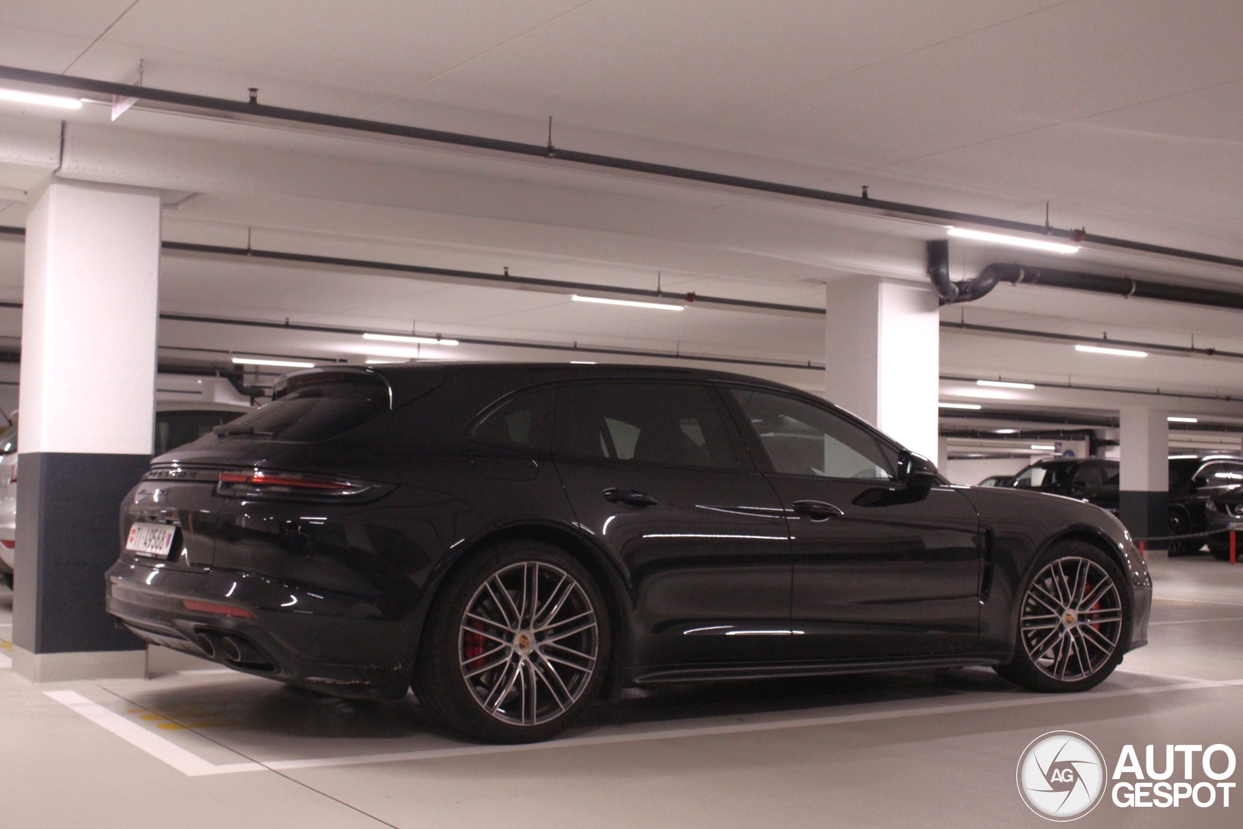 Porsche 971 Panamera GTS Sport Turismo